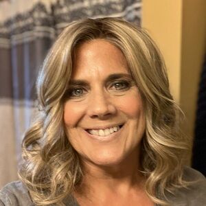 Belle Tress ICON Estee in Sparkling Champagne Blonde